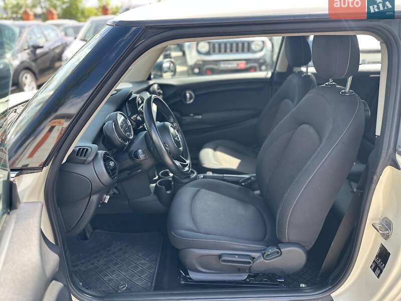 Хэтчбек MINI Hatch 2016 в Одессе