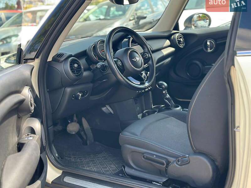 Хэтчбек MINI Hatch 2016 в Одессе