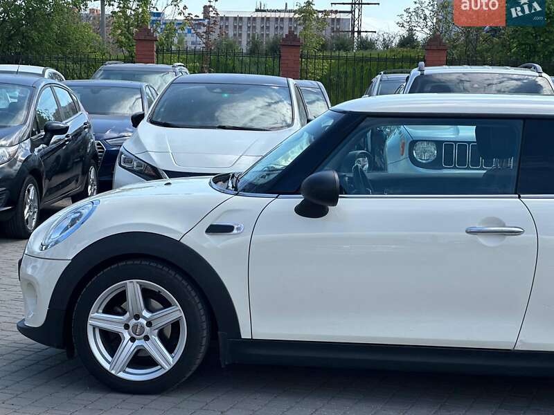Хэтчбек MINI Hatch 2016 в Одессе