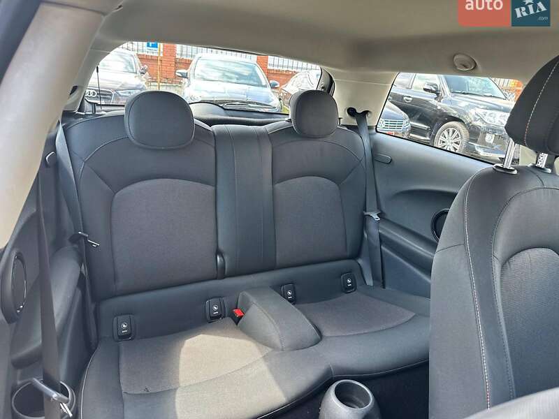 Хэтчбек MINI Hatch 2016 в Одессе