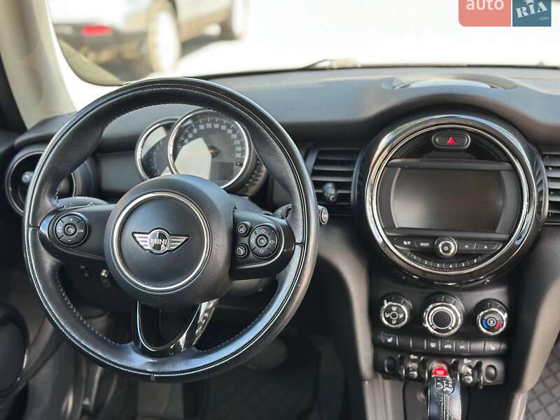 Хэтчбек MINI Hatch 2016 в Одессе