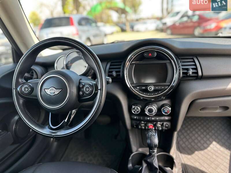 Хэтчбек MINI Hatch 2016 в Одессе