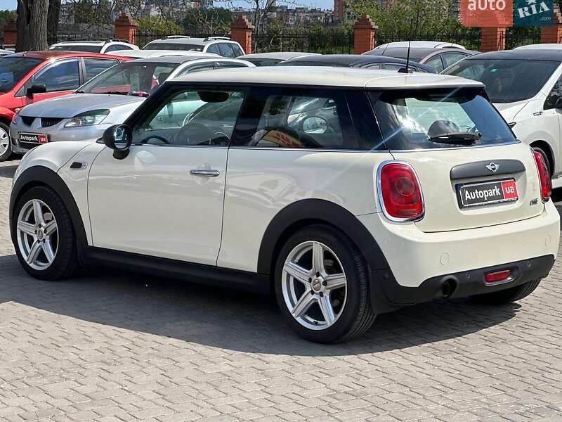 Хэтчбек MINI Hatch 2016 в Одессе