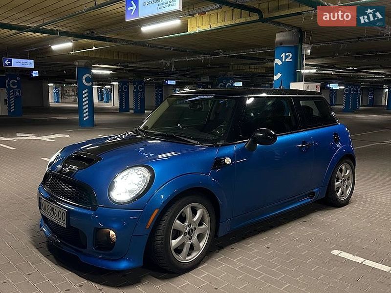 Хэтчбек MINI Hatch 2010 в Киеве