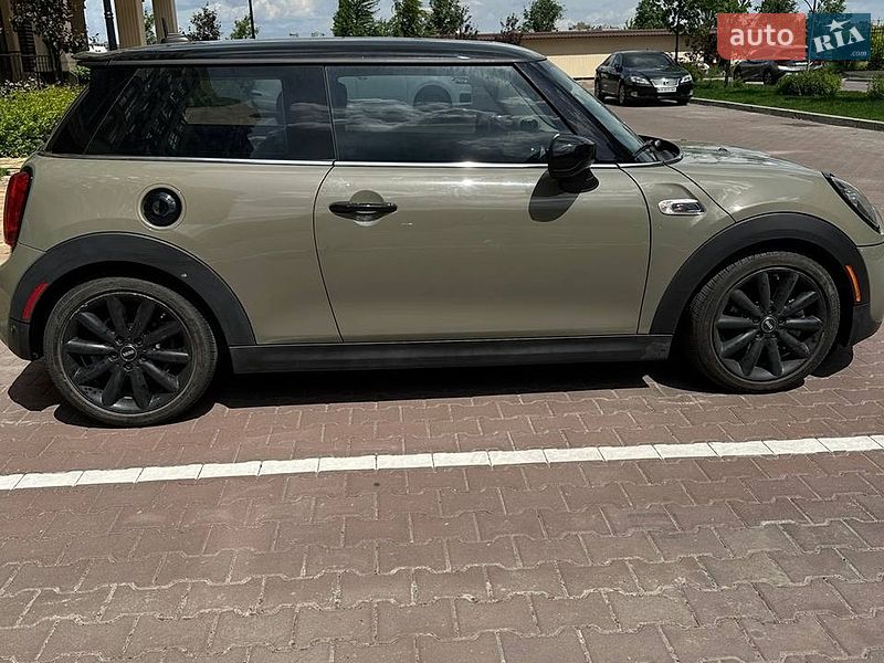 Хэтчбек MINI Hatch 2020 в Киеве