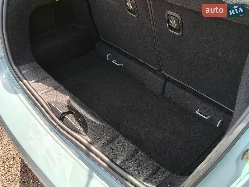 Хетчбек MINI Hatch 2012 в Черкасах