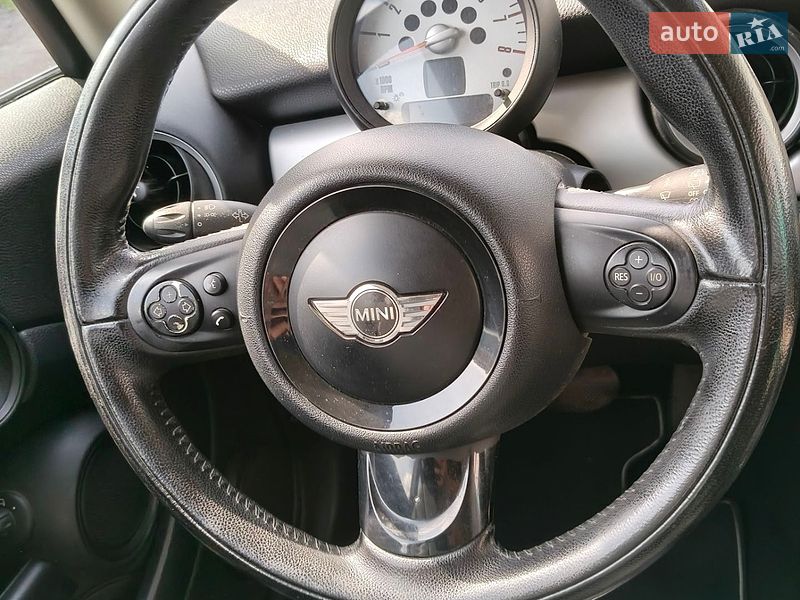 Хетчбек MINI Hatch 2012 в Черкасах