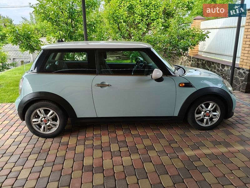 Хетчбек MINI Hatch 2012 в Черкасах