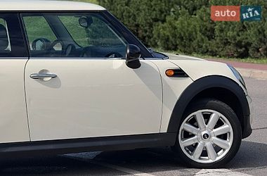 Хэтчбек MINI Hatch 2010 в Киеве