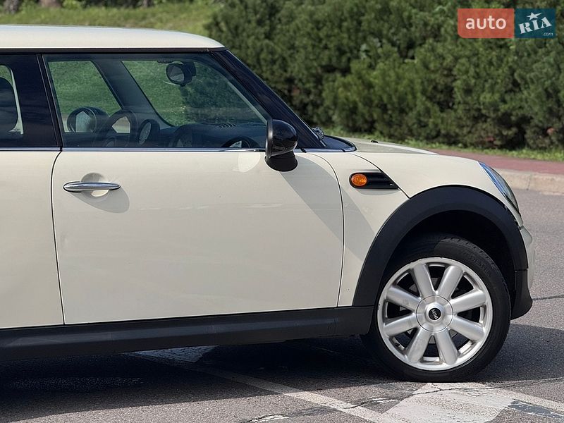 Хэтчбек MINI Hatch 2010 в Киеве