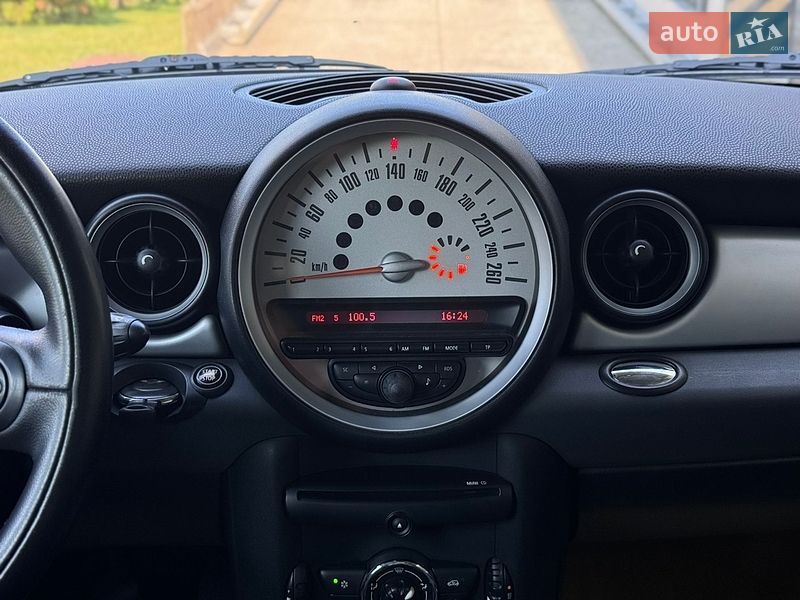 Хэтчбек MINI Hatch 2010 в Киеве