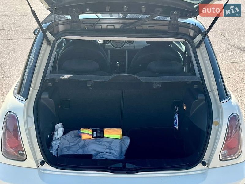 Хэтчбек MINI Hatch 2005 в Черкассах фото 10 Хэтчбек MINI Hatch 2005 в Черкассах