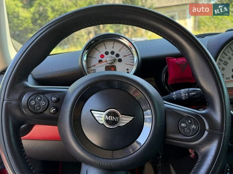 Хэтчбек MINI Hatch 2013 в Ужгороде