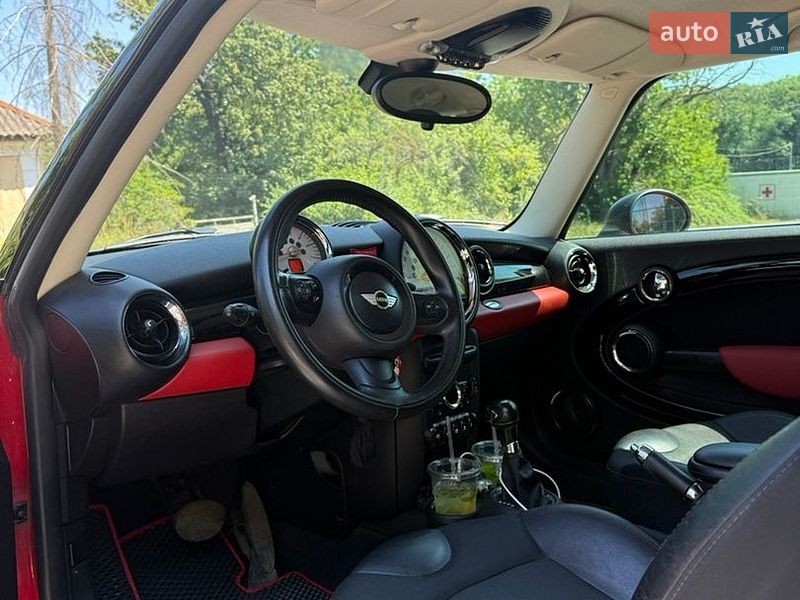Хэтчбек MINI Hatch 2013 в Ужгороде