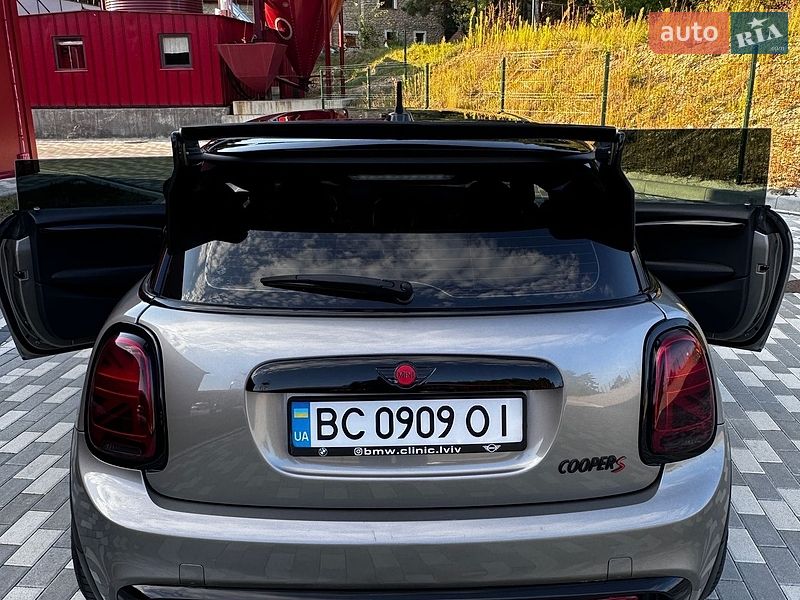 Хэтчбек MINI Hatch 2017 в Львове