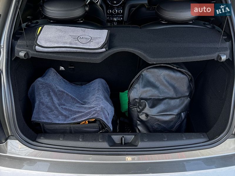 Хэтчбек MINI Hatch 2017 в Львове