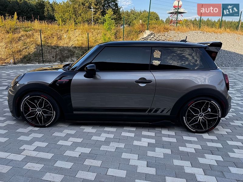 Хэтчбек MINI Hatch 2017 в Львове