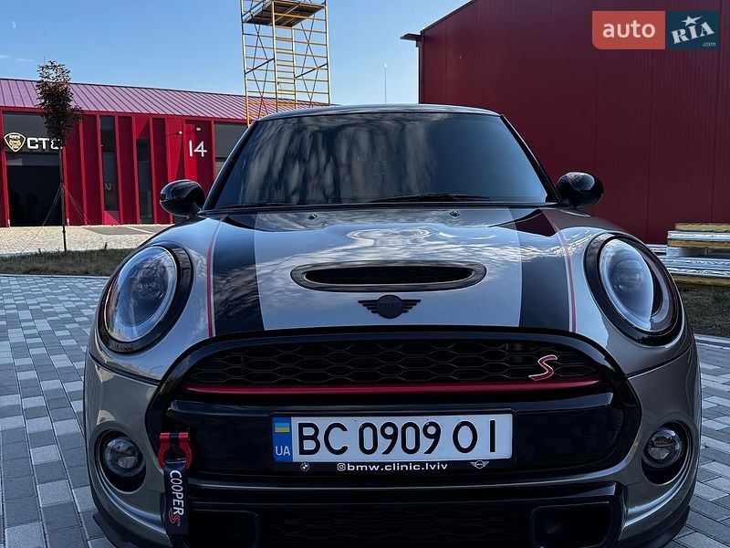 Хэтчбек MINI Hatch 2017 в Львове
