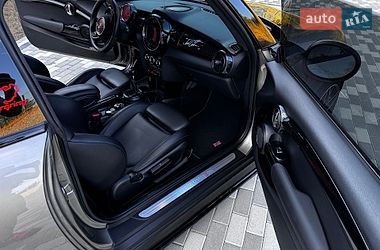 Хэтчбек MINI Hatch 2017 в Львове