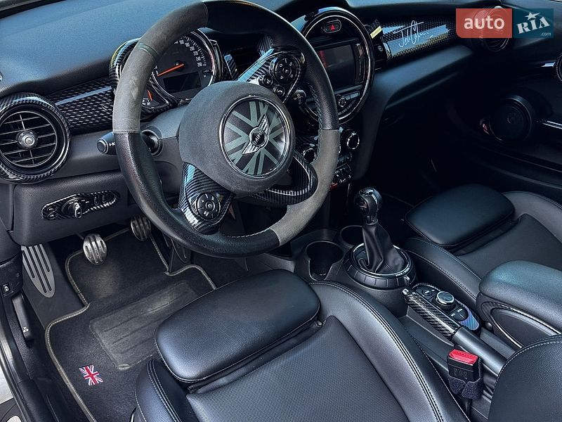 Хэтчбек MINI Hatch 2017 в Львове