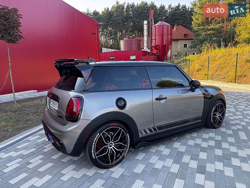 Хэтчбек MINI Hatch 2017 в Львове