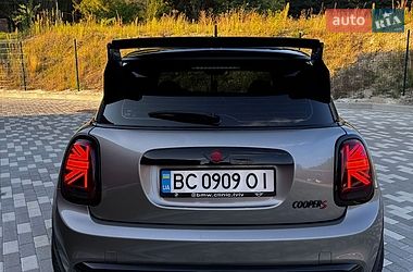Хэтчбек MINI Hatch 2017 в Львове
