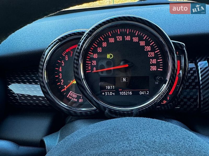 Хэтчбек MINI Hatch 2017 в Львове