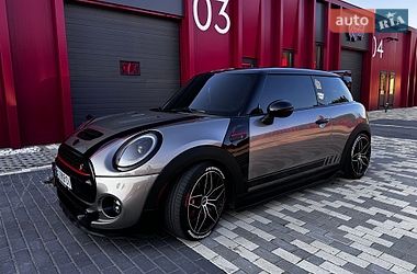Хэтчбек MINI Hatch 2017 в Львове
