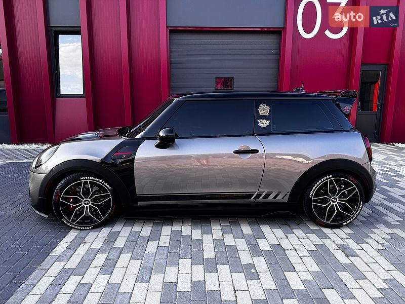 Хэтчбек MINI Hatch 2017 в Львове