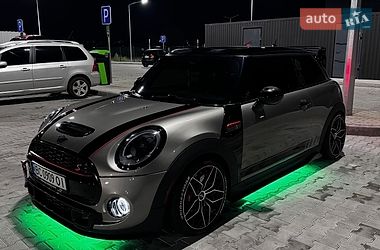 Хэтчбек MINI Hatch 2017 в Львове