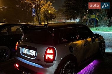 Хэтчбек MINI Hatch 2017 в Львове
