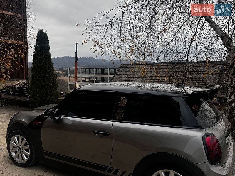 Хэтчбек MINI Hatch 2017 в Львове