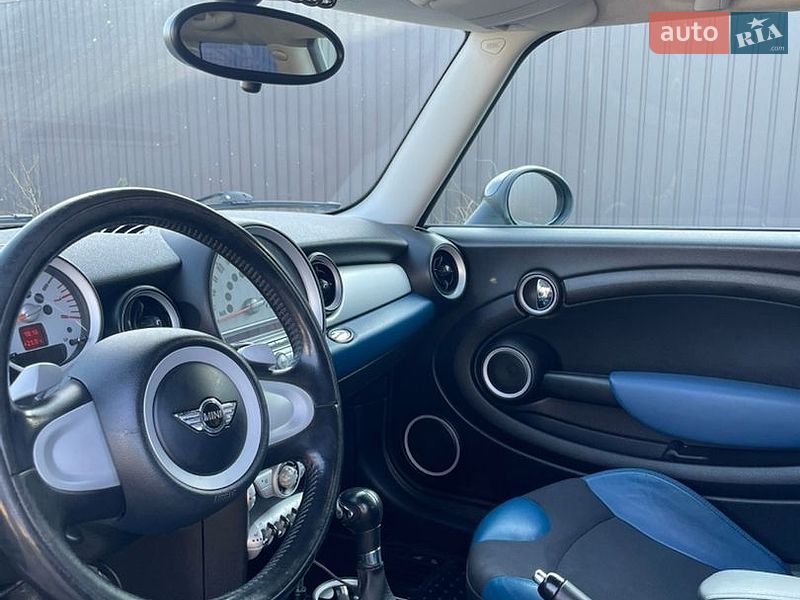 Хэтчбек MINI Hatch 2007 в Киеве