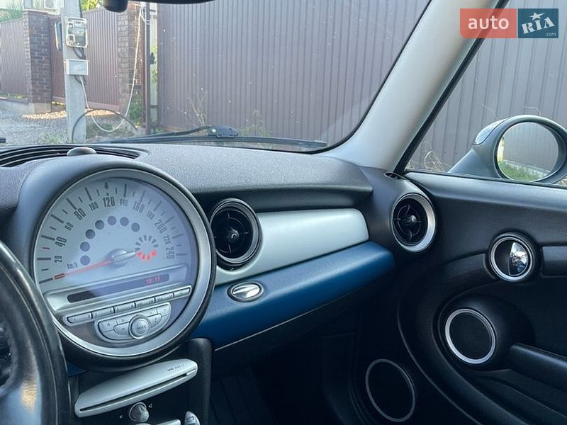Хэтчбек MINI Hatch 2007 в Киеве