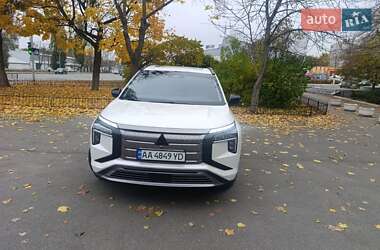 Внедорожник / Кроссовер Mitsubishi Airtrek 2022 в 
