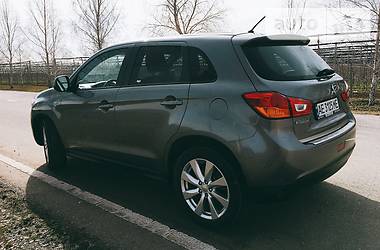 Внедорожник / Кроссовер Mitsubishi ASX 2014 в 