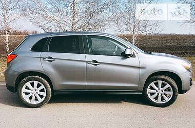 Внедорожник / Кроссовер Mitsubishi ASX 2014 в 