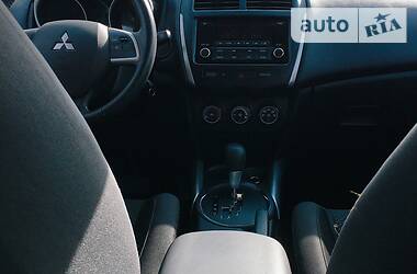 Внедорожник / Кроссовер Mitsubishi ASX 2014 в 