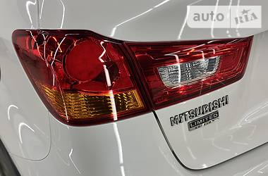 Позашляховик / Кросовер Mitsubishi ASX 2017 в 