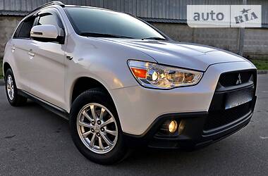 Позашляховик / Кросовер Mitsubishi ASX 2010 в 