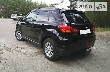 Хетчбек Mitsubishi ASX 2011 в 