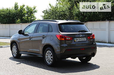 Позашляховик / Кросовер Mitsubishi ASX 2010 в 