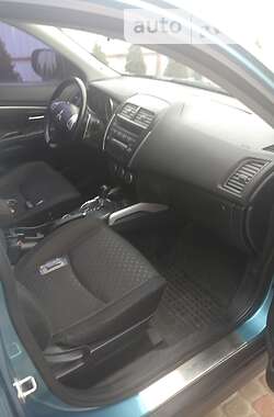 Внедорожник / Кроссовер Mitsubishi ASX 2010 в 