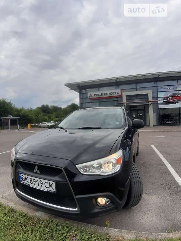 Внедорожник / Кроссовер Mitsubishi ASX 2012 в Ровно
