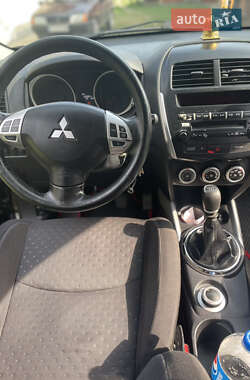 Внедорожник / Кроссовер Mitsubishi ASX 2010 в 