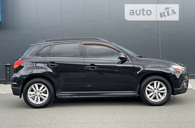 Позашляховик / Кросовер Mitsubishi ASX 2012 в 