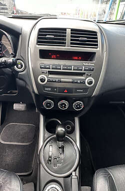 Позашляховик / Кросовер Mitsubishi ASX 2012 в 