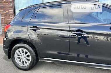 Позашляховик / Кросовер Mitsubishi ASX 2011 в 