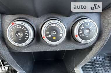Позашляховик / Кросовер Mitsubishi ASX 2011 в 