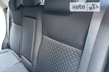 Позашляховик / Кросовер Mitsubishi ASX 2011 в 